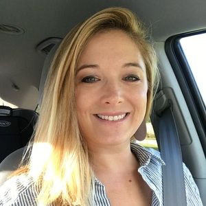 Meet your Posher, Lauren